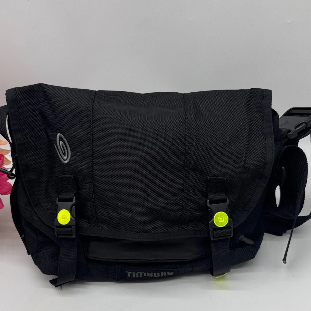 Timbuk2 Black and Neon Accents Messenger Bag TOT10043C